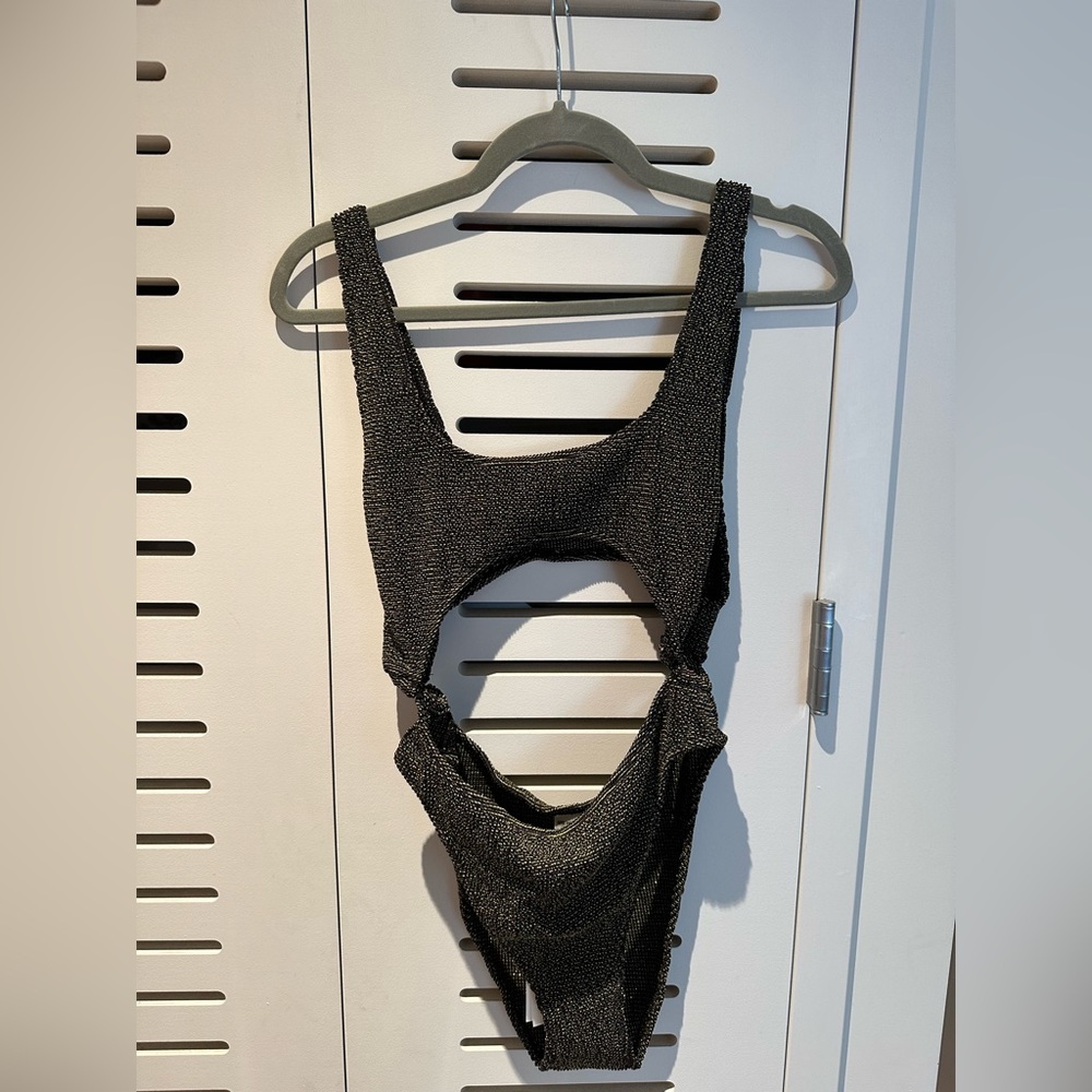Never worn